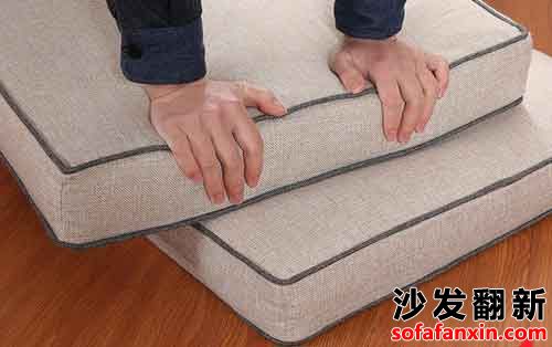 沙發(fā)墊的硬度直接影響沙發(fā)的穩(wěn)定性