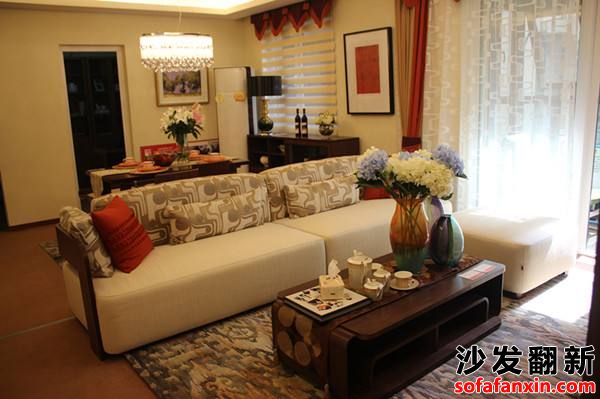<a href=http://www.zhuangxiutu.net/tags-etagid19-0.html target=_blank class=infotextkey>沙發(fā)翻新價(jià)格</a>