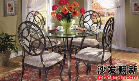 鐵制家具我們應(yīng)該怎么樣來保養(yǎng)呢？有些什么樣的方法